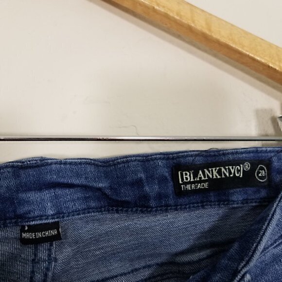 Blank NYC Thereade Distressed Stretch Jeans Size 28 - Picture 3 of 8